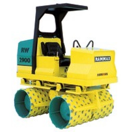 Inchiriere Cilindru compactor pentru terasament - AMMANN RAMMAX “ picior de oaie” - RW 2900