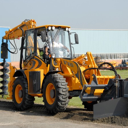 VF 10.23E - Buldoexcavator articulat