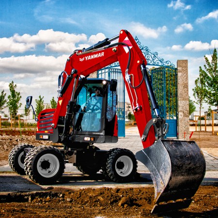 B95W - Excavator pe pneuri 